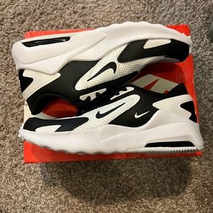 Nike air Max Bolt